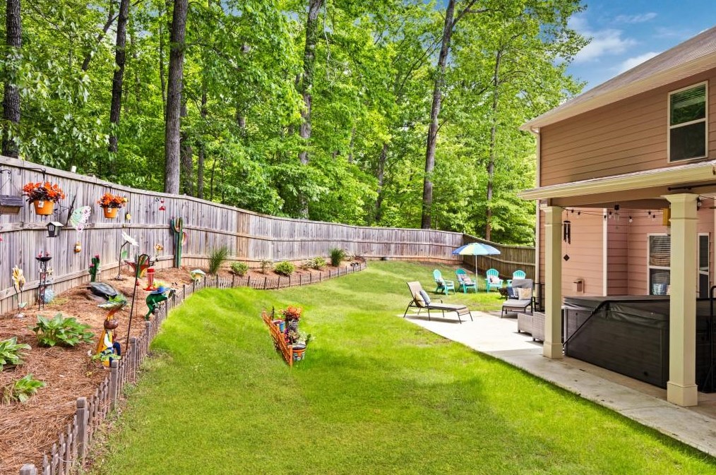290 Bentleigh Station Dr, Acworth GA  30101 exterior