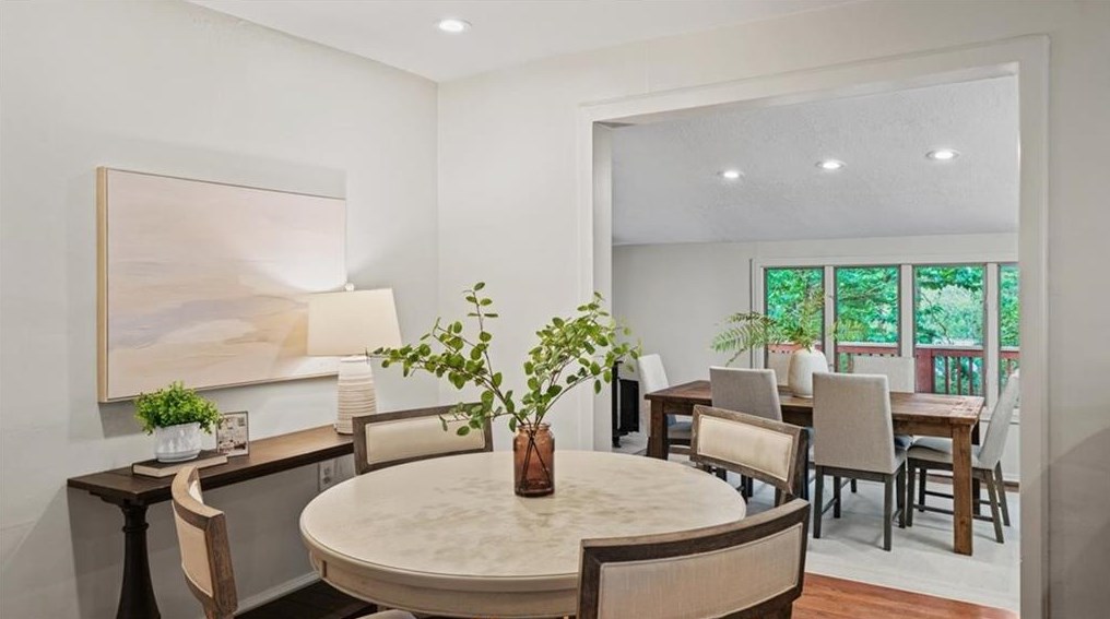 1066 Briar Vista Ter, Atlanta GA 30324-4601 exterior