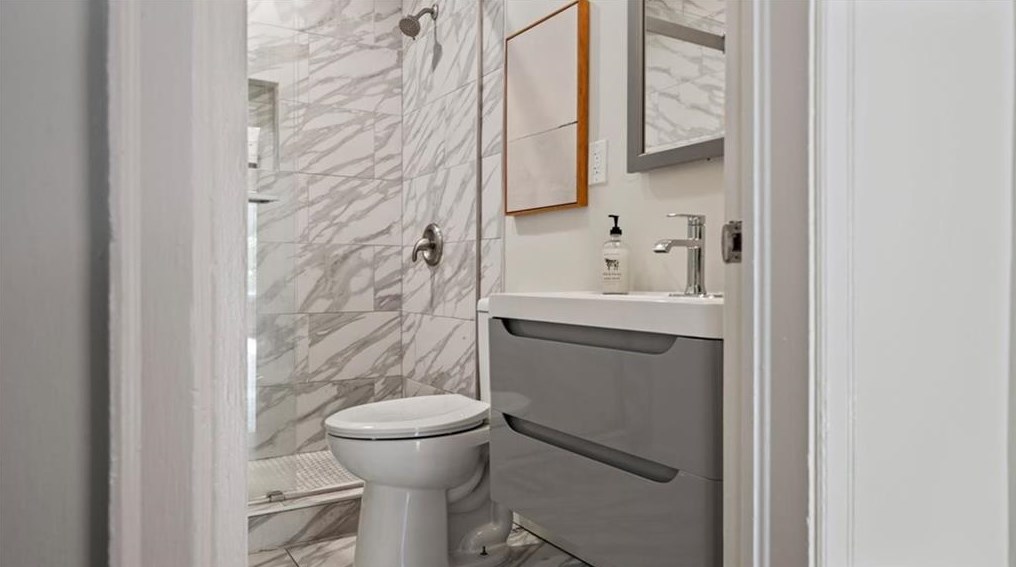 1066 Briar Vista Ter, Atlanta GA 30324-4601 exterior