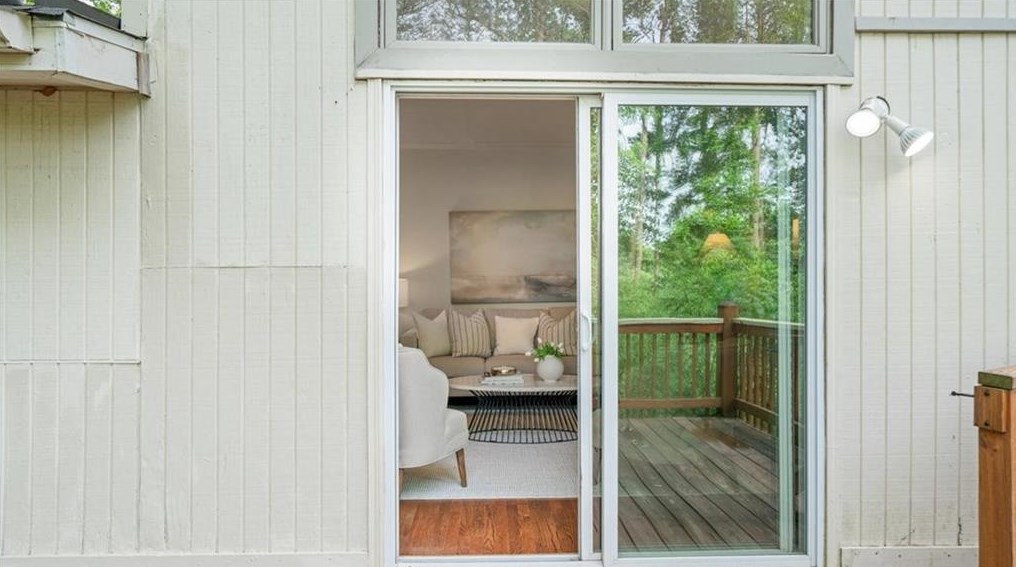 1066 Briar Vista Ter, Atlanta GA 30324-4601 exterior