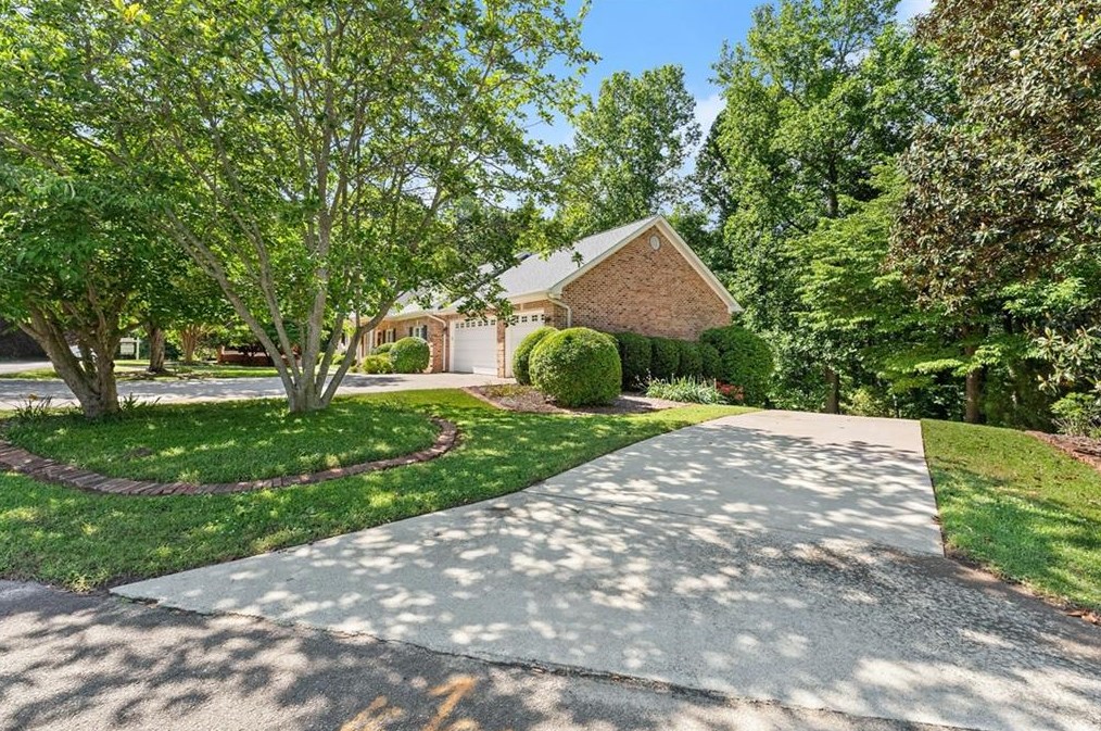 2113 Ryans Pl, Gainesville GA  30501-1307 exterior