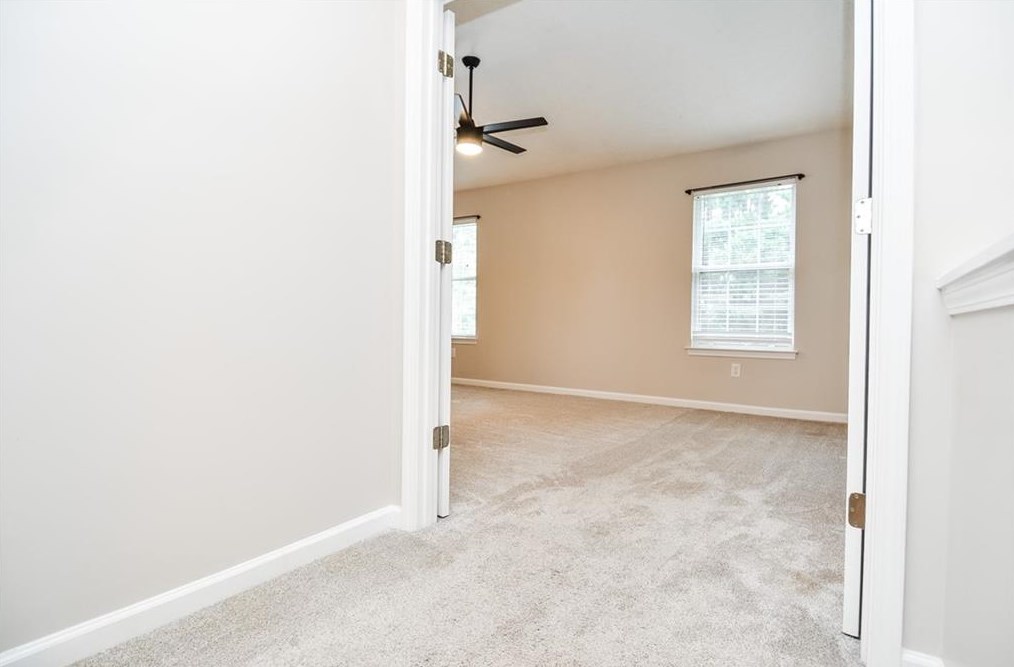 2305 Ashton Dr, Roswell GA  30076-4233 exterior