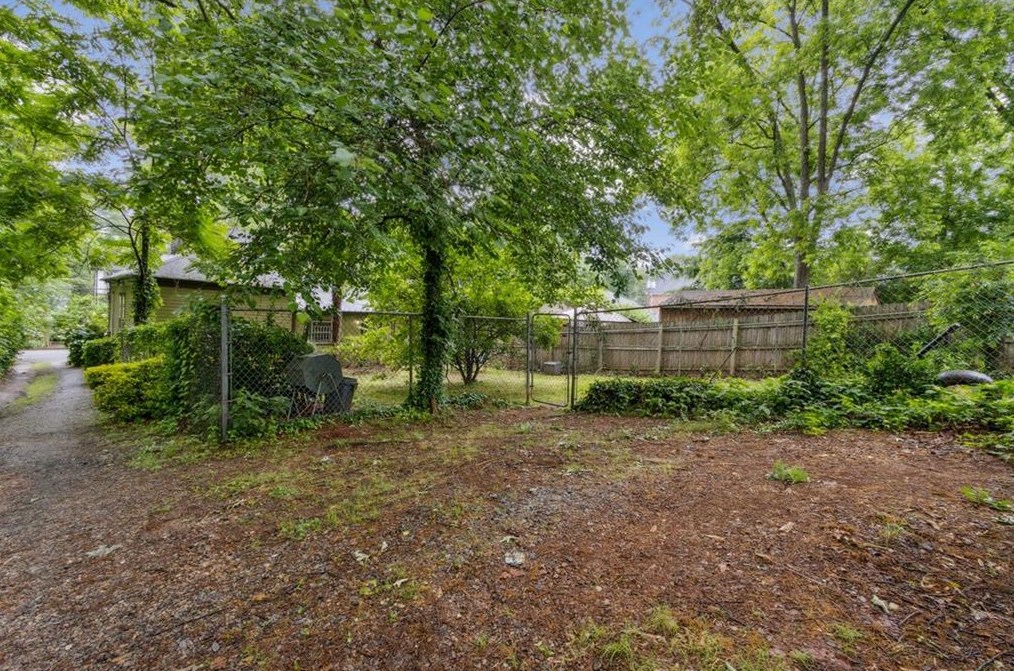 114 Whitefoord Ave, Atlanta GA  30307-2801 exterior