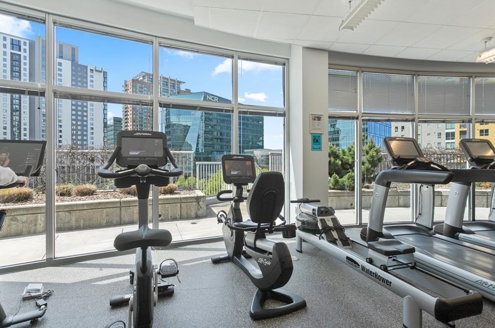 44 Peachtree Pl, Atlanta GA  30309-3907 exterior
