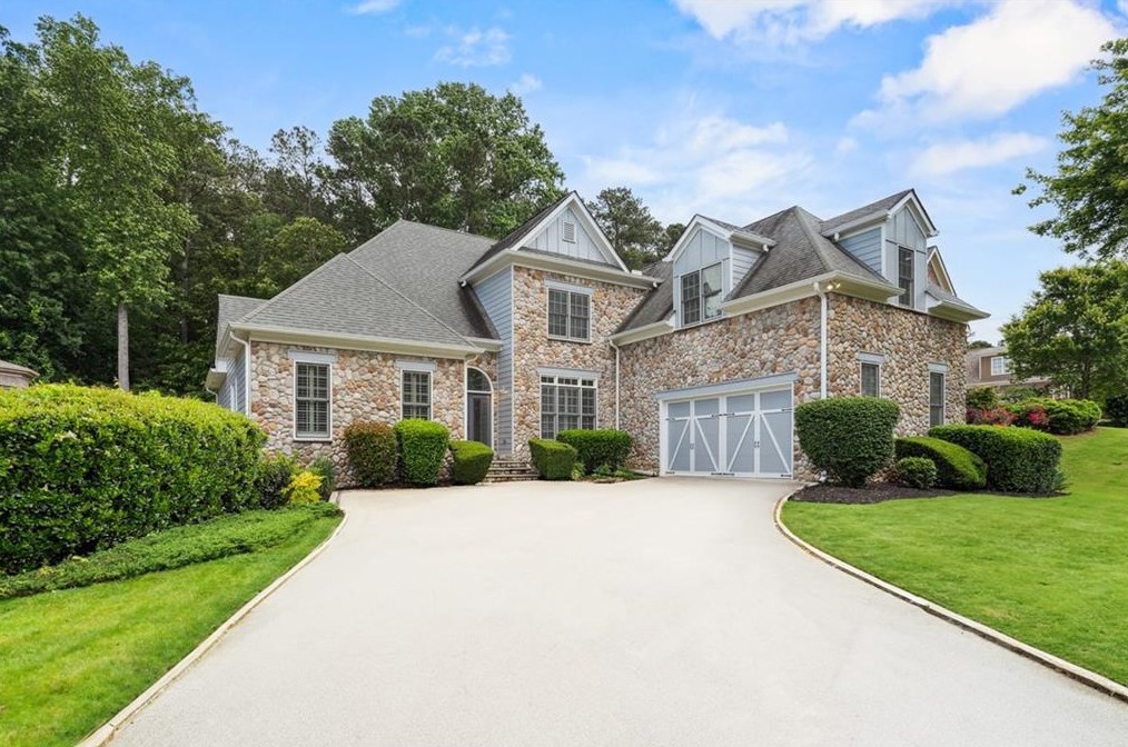 656 Chestatee Creek Dr, Acworth GA  30101-3599 exterior