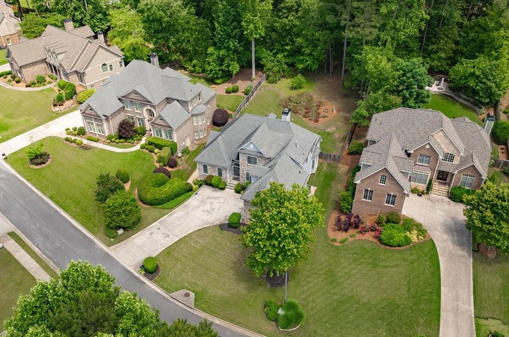 656 Chestatee Creek Dr, Acworth GA  30101-3599 exterior