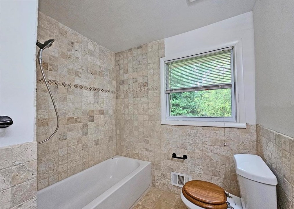 3282 Betty Cir, Decatur GA 30032-2415 exterior