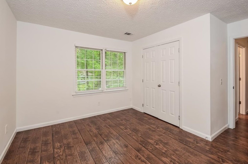 70 Plantation Ln, Acworth GA 30101-4742 exterior