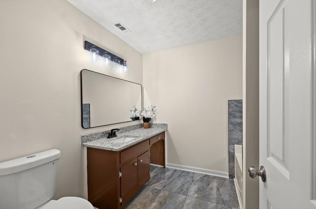 3208 Navajo Cir, Gainesville GA 30501-7562 exterior