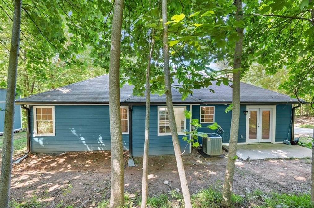 3208 Navajo Cir, Gainesville GA 30501-7562 exterior