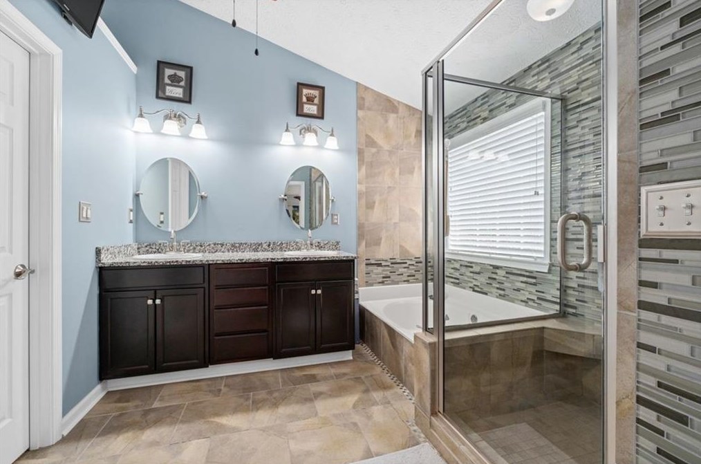 2770 Northcliff Dr, Suwanee GA  30024-2161 exterior