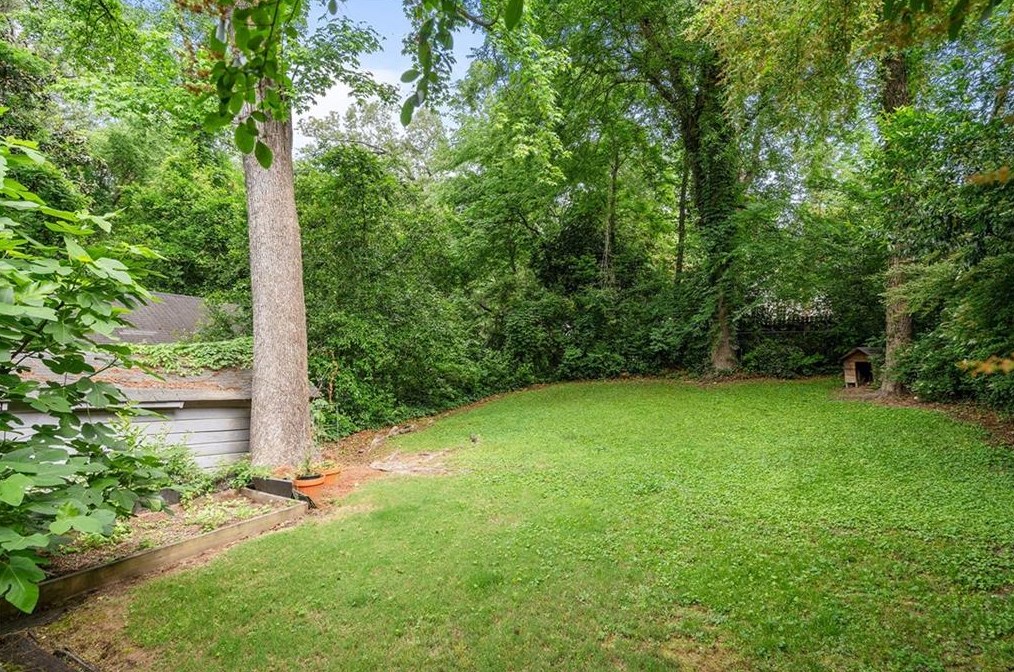 278 Eureka Dr, Atlanta GA  30305-4215 exterior
