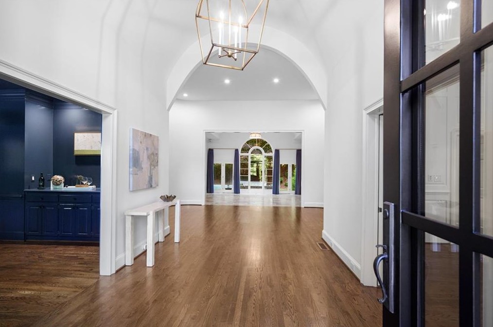 820 Malvern Hl, Alpharetta GA 30022-6227 exterior