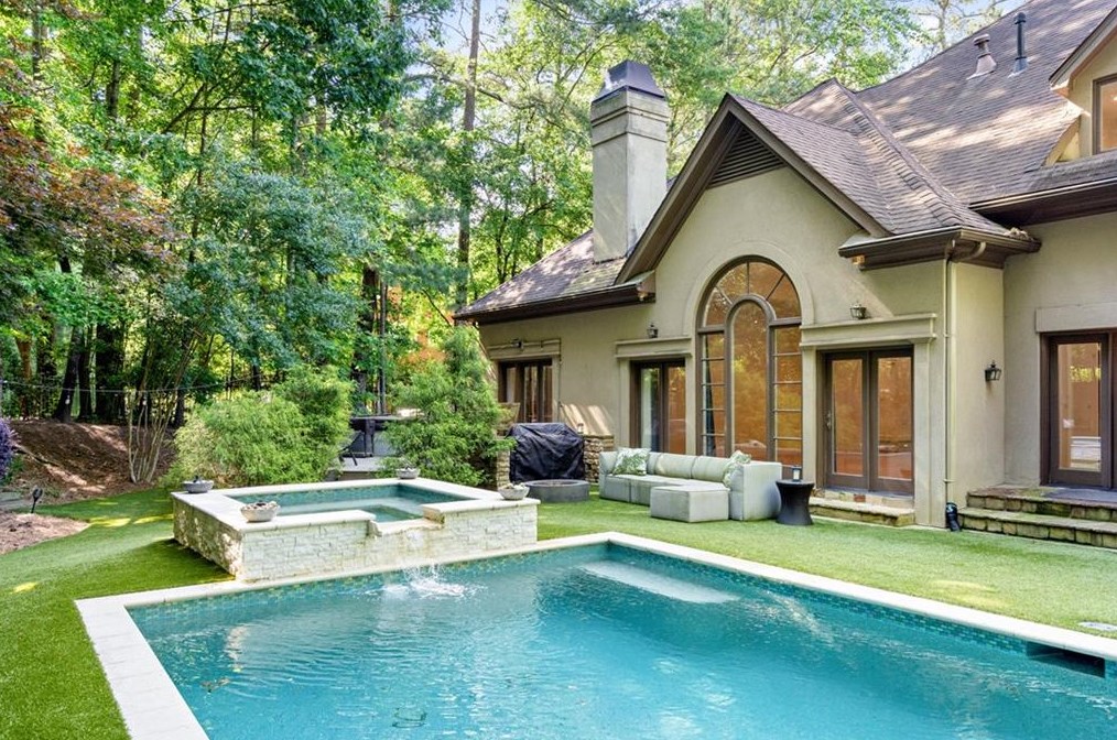 820 Malvern Hl, Alpharetta GA 30022-6227 exterior