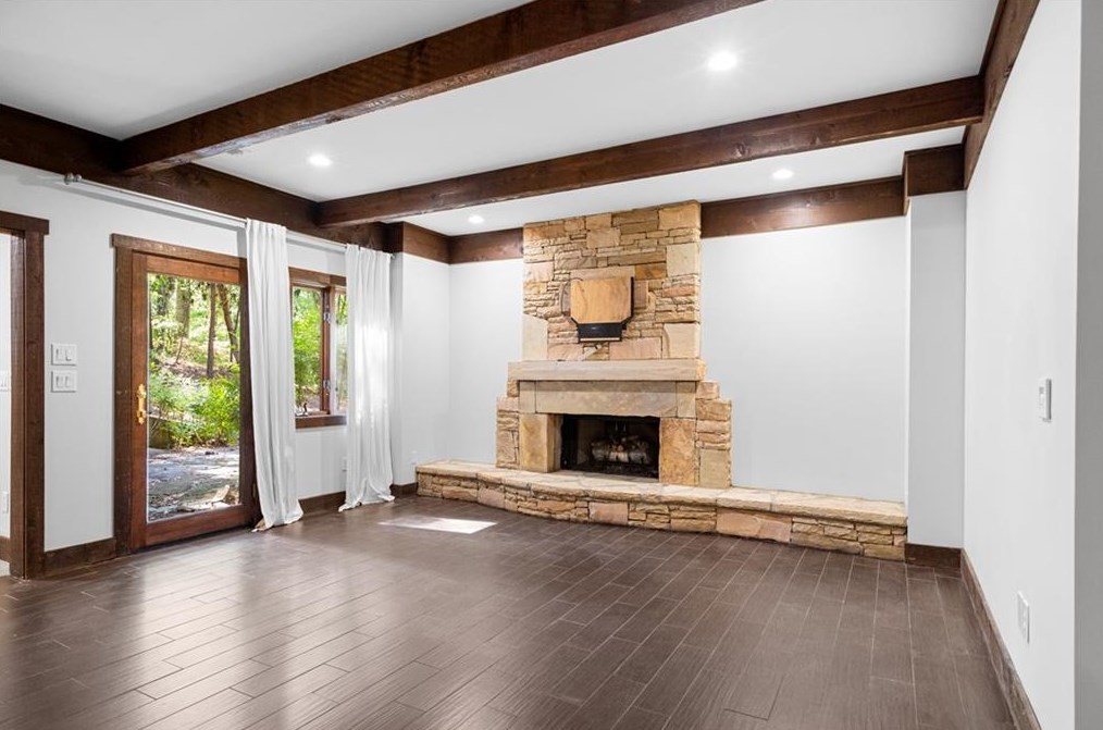 820 Malvern Hl, Alpharetta GA 30022-6227 exterior