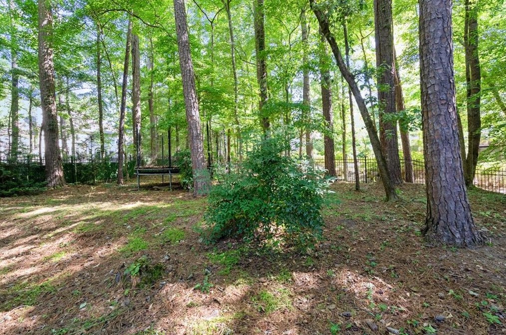 820 Malvern Hl, Alpharetta GA 30022-6227 exterior