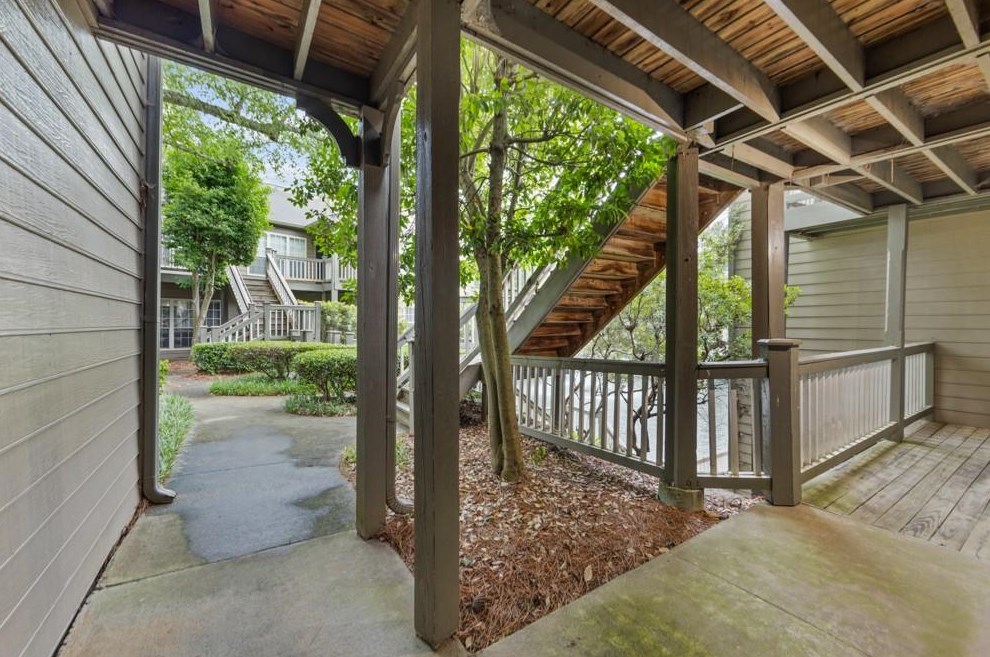 703 Ml Pond Dr, Smyrna GA 30082-3829 exterior