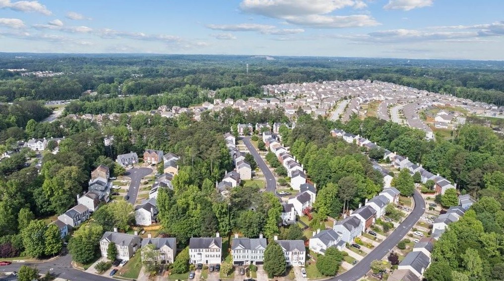 1108 Vintage Pointe Dr, Lawrenceville GA 30044-3276 exterior