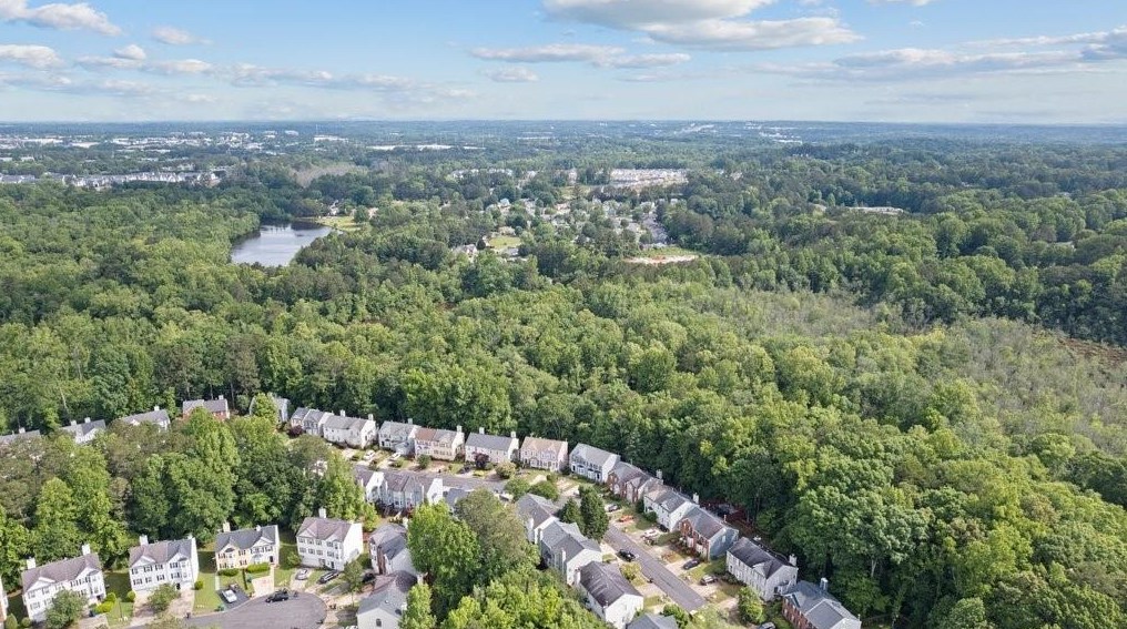 1108 Vintage Pointe Dr, Lawrenceville GA 30044-3276 exterior