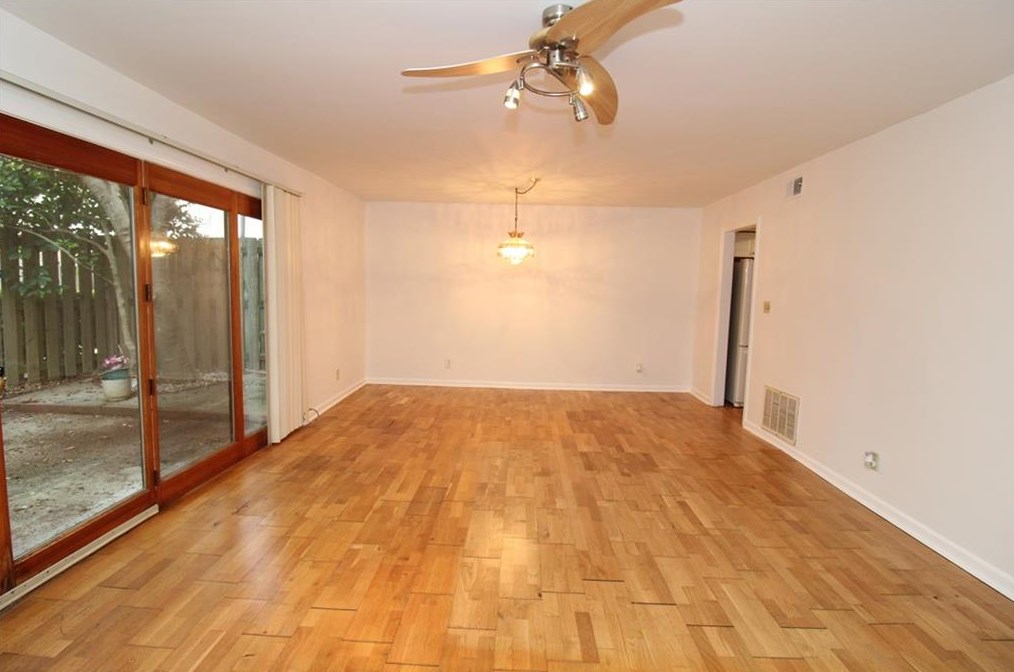 2562 Bradford Sq, Atlanta GA  30345-1366 exterior