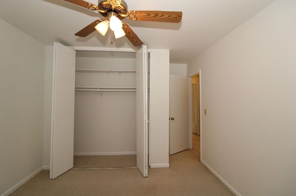 2562 Bradford Sq, Atlanta GA  30345-1366 exterior