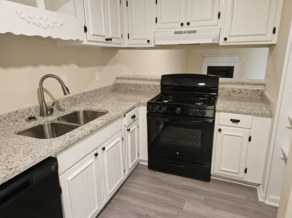 1259 Booth Road Ext, Marietta GA  30008-3873 exterior