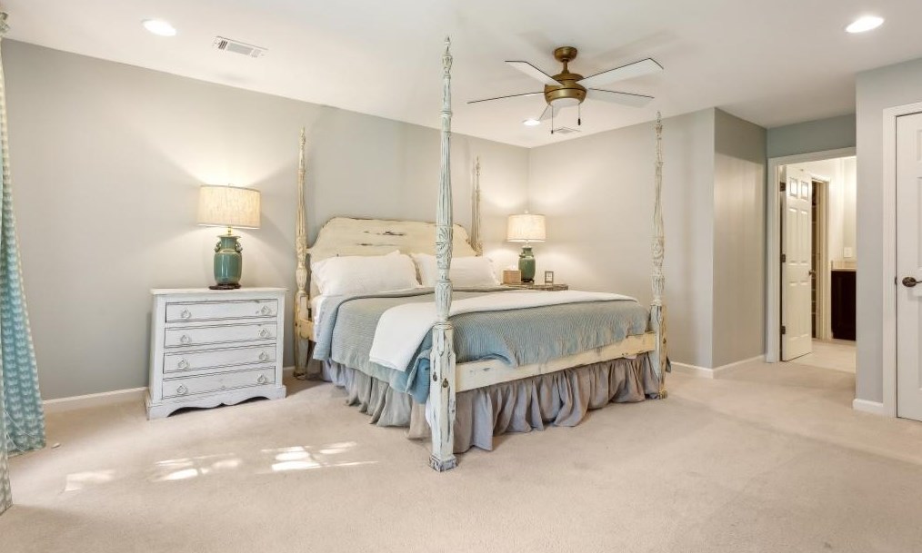 5510 Shiver Smt, Atlanta GA  30342-1429 exterior