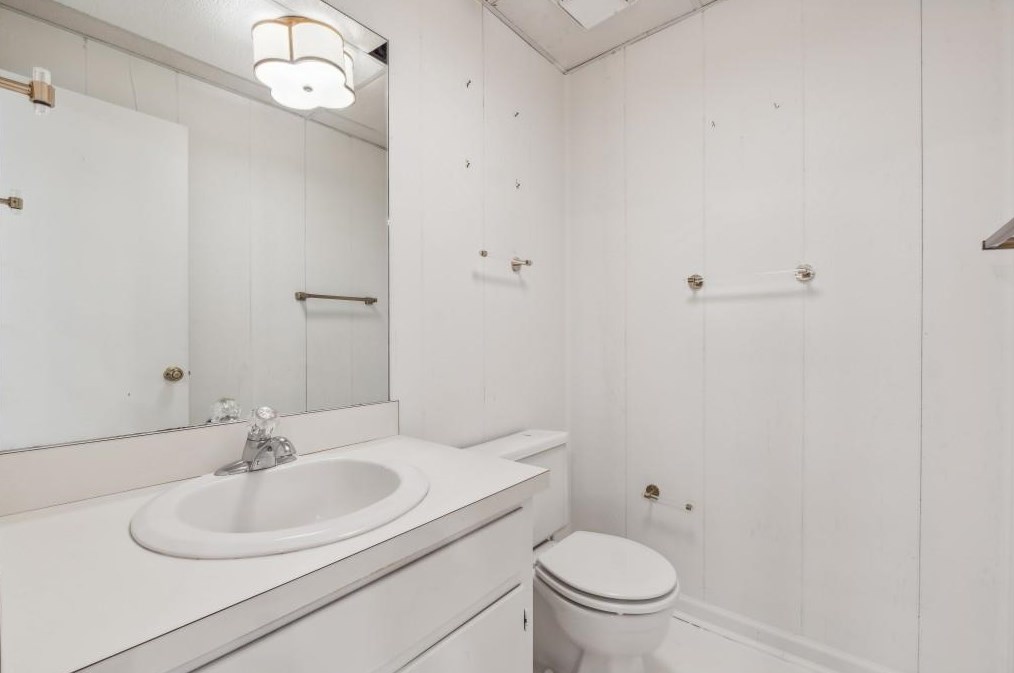 5510 Shiver Smt, Atlanta GA  30342-1429 exterior