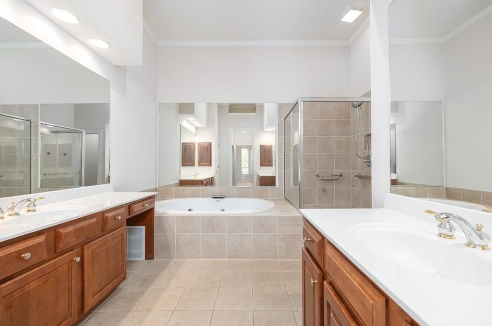 306 Magnolia Grv, Alpharetta GA 30022-1915 exterior