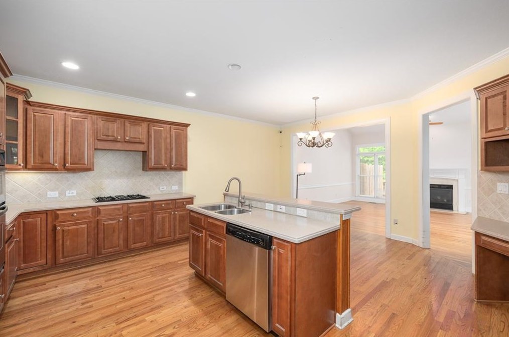 306 Magnolia Grv, Alpharetta GA 30022-1915 exterior