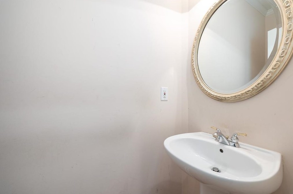 306 Magnolia Grv, Alpharetta GA 30022-1915 exterior