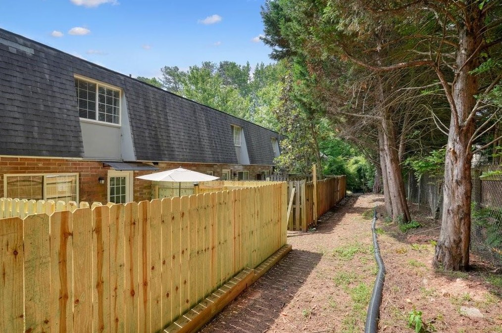 161 Rondak Cir, Smyrna GA  30080-4594 exterior