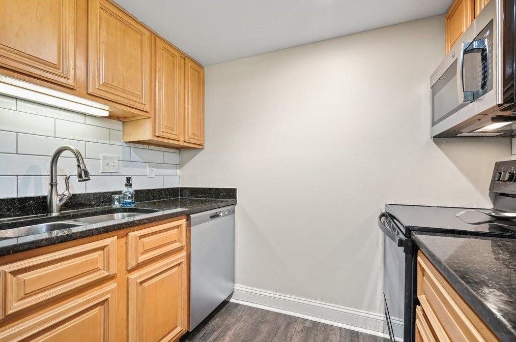 161 Rondak Cir, Smyrna GA  30080-4594 exterior