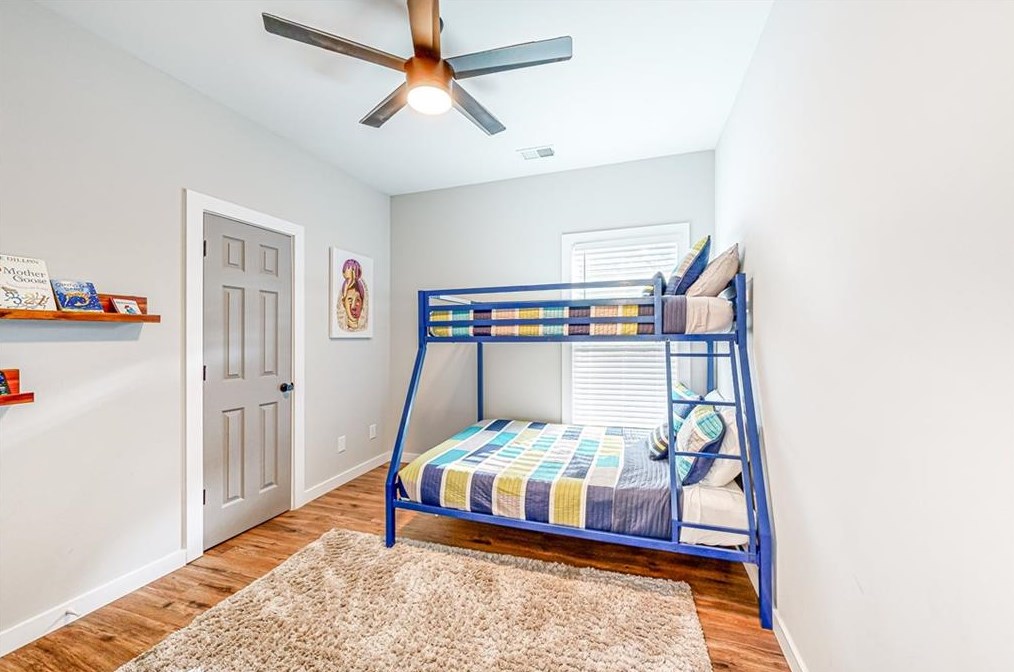 5 Evelyn Way, Atlanta GA  30318-6417 exterior