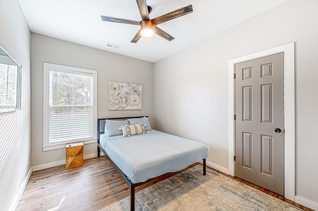 5 Evelyn Way, Atlanta GA  30318-6417 exterior