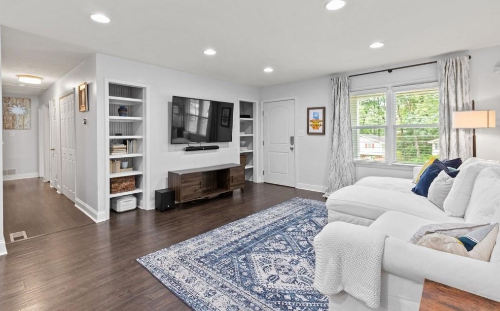 2355 Dawn Ct, Decatur GA 30032-6342 exterior