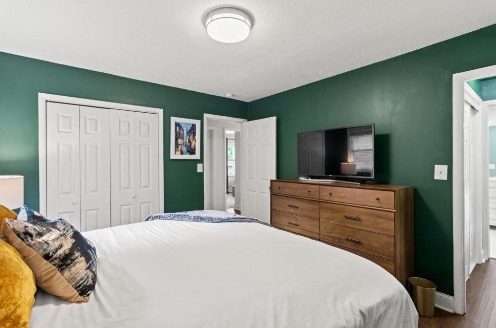 2355 Dawn Ct, Decatur GA 30032-6342 exterior