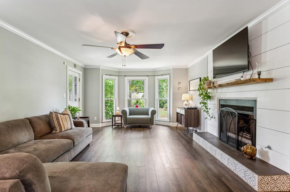 1013 Natalie Ln, Smyrna GA  30082-2022 exterior