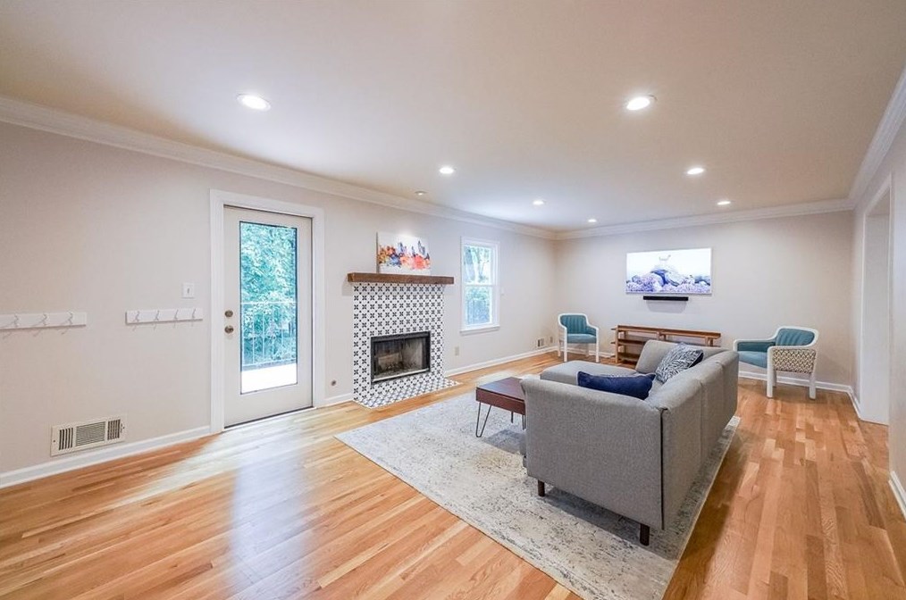 30 Sycamore Sta, Decatur GA  30030-2764 exterior