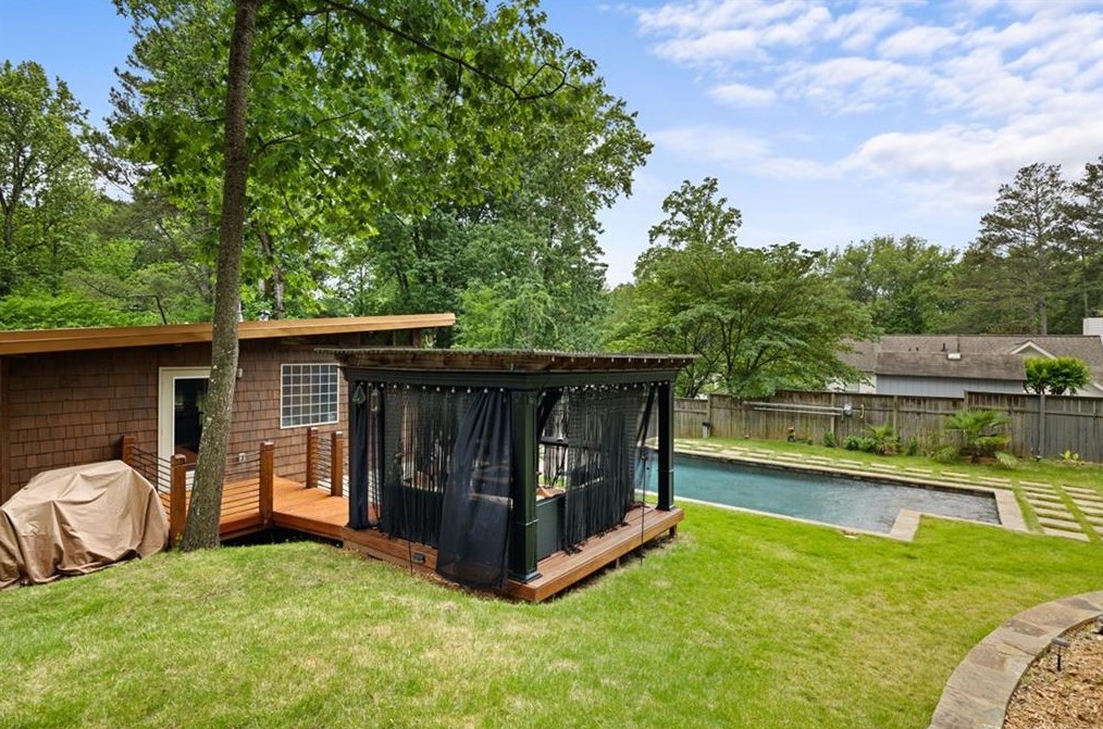 1672 Wawona Ter, Atlanta GA  exterior