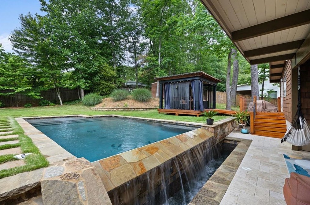 1672 Wawona Ter, Atlanta GA  exterior