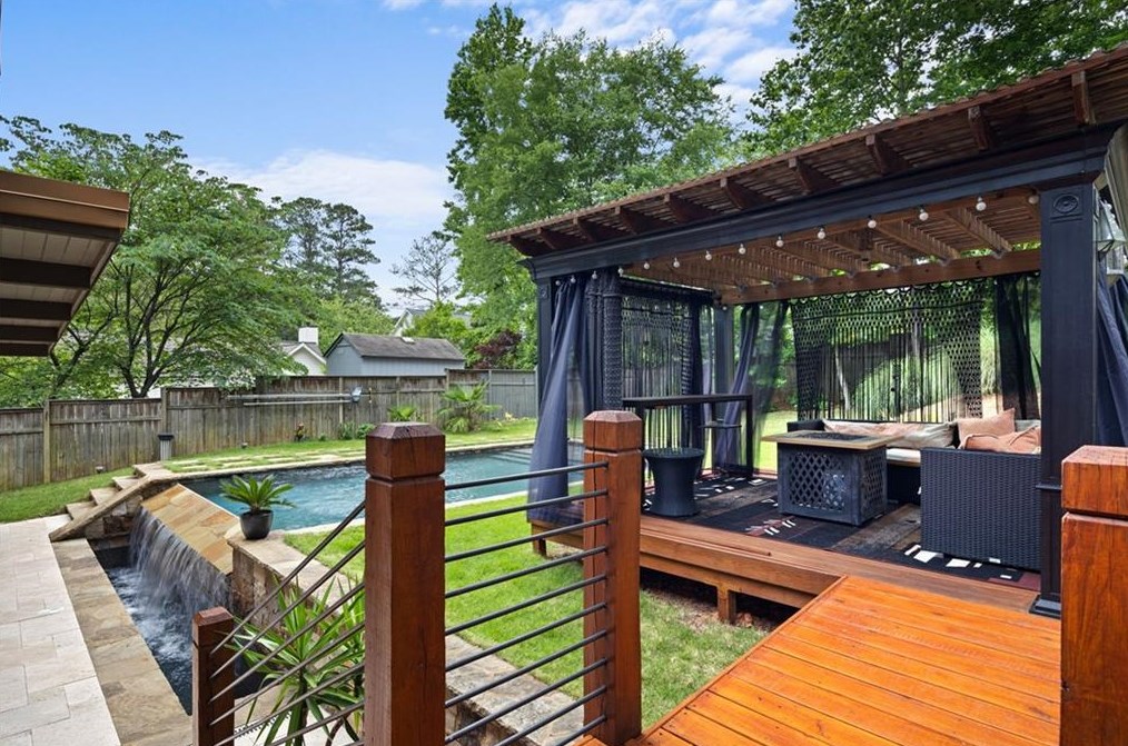 1672 Wawona Ter, Atlanta GA  exterior