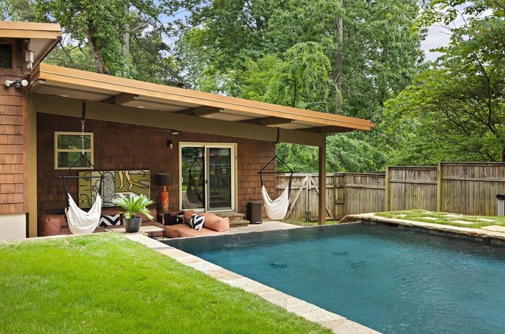 1672 Wawona Ter, Atlanta GA  exterior