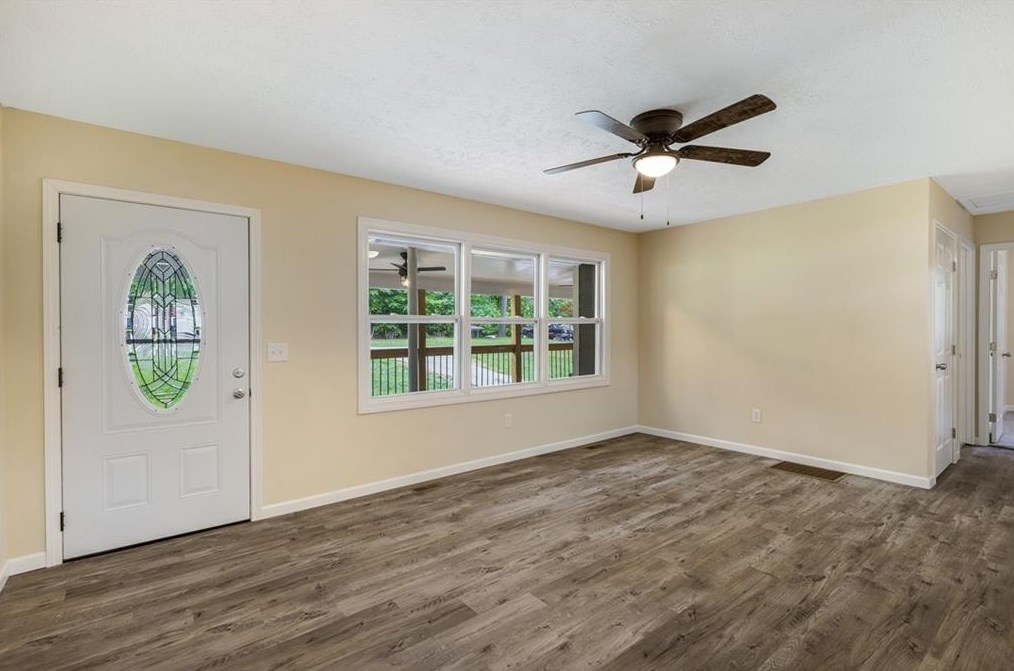 200 Marty Ln, Dallas GA  30132-8183 exterior