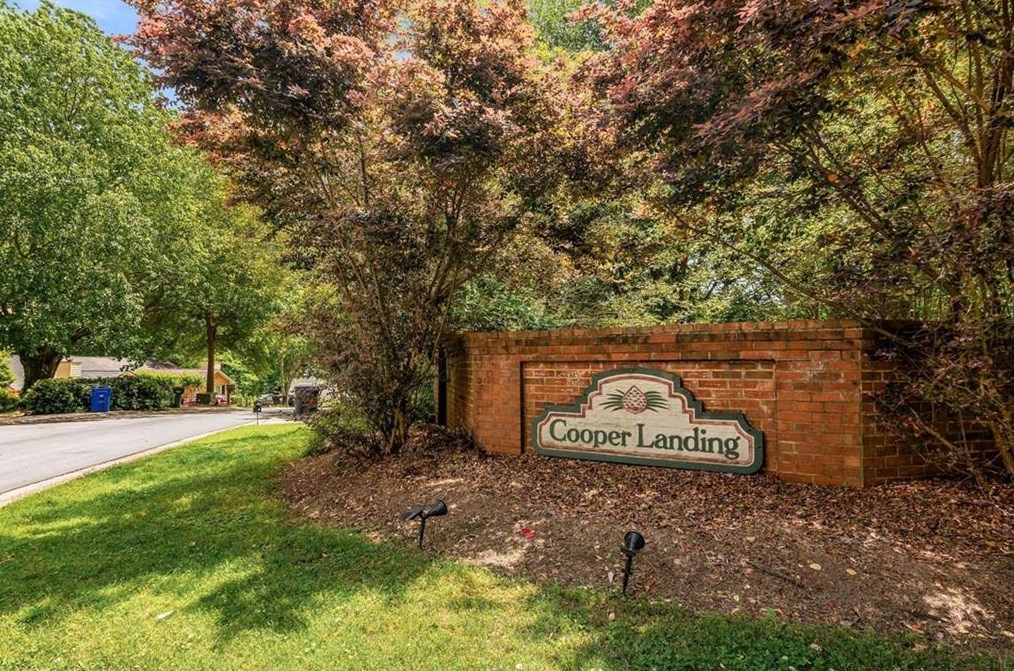 1930 Cooper Landing Dr, Smyrna GA  exterior