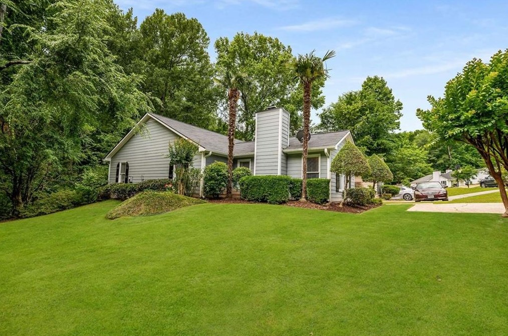 1930 Cooper Landing Dr, Smyrna GA  exterior