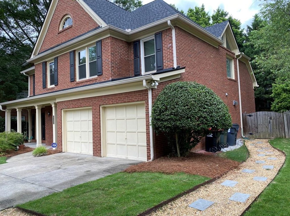 4733 Woodland Brook Ct, Atlanta GA  30339-1572 exterior