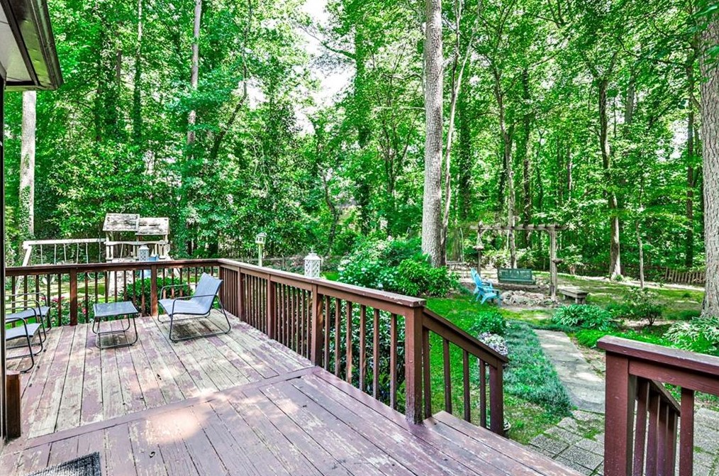 5342 Lanford Springs Ct, Lilburn GA  30047-6553 exterior