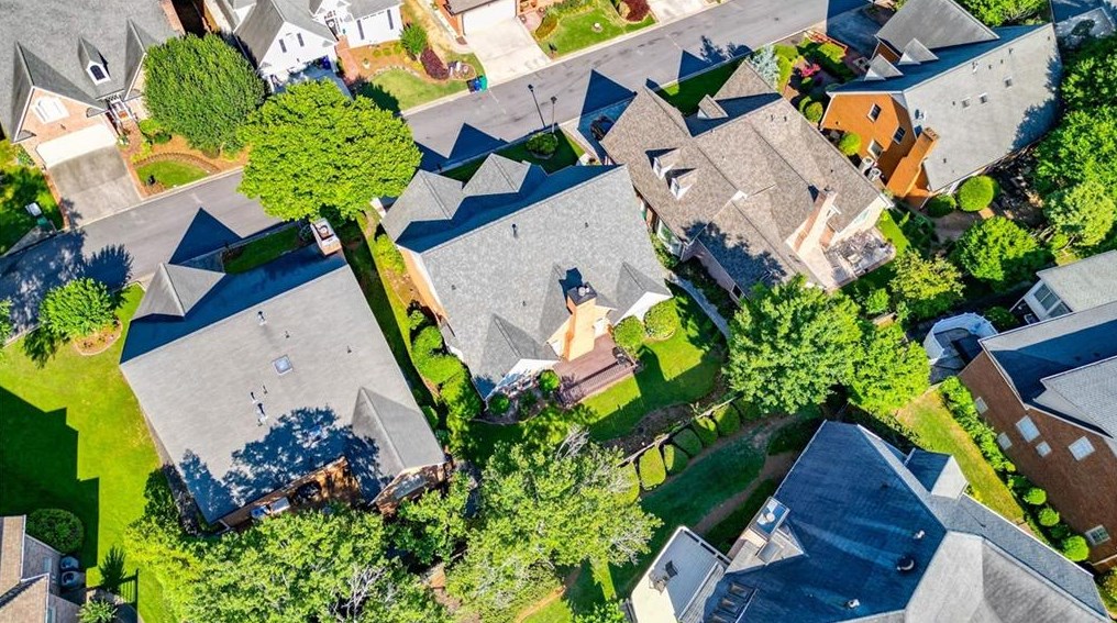 3481 Greystone Cir, Atlanta GA  30341-5854 exterior