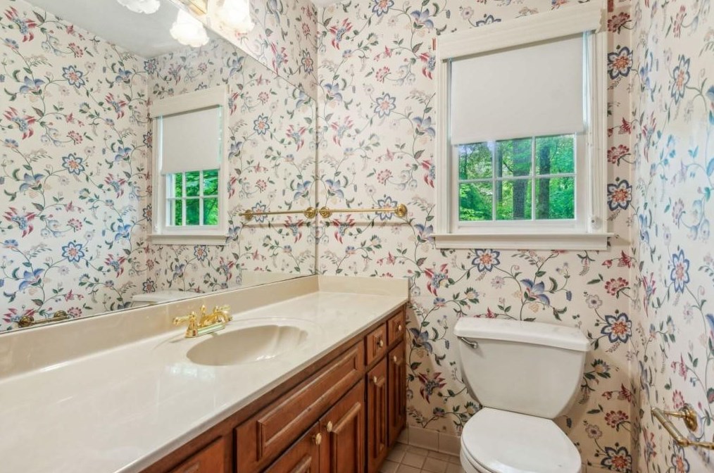 3711 Charlescrest Dr, Lawrenceville GA 30044-4858 exterior